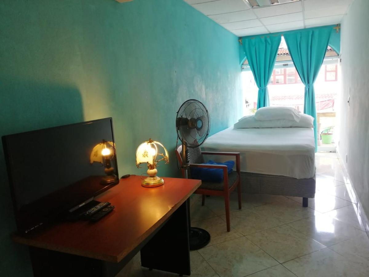Boutique Basic Hotel Пуэрто-Вальярта Экстерьер фото