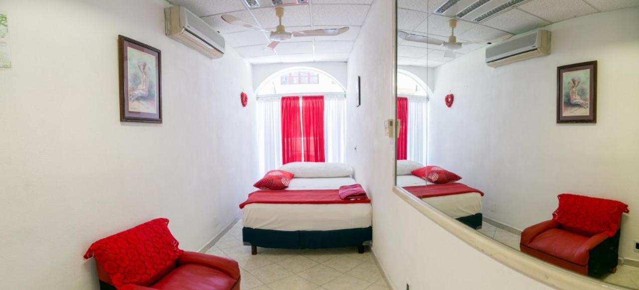 Boutique Basic Hotel Пуэрто-Вальярта Экстерьер фото