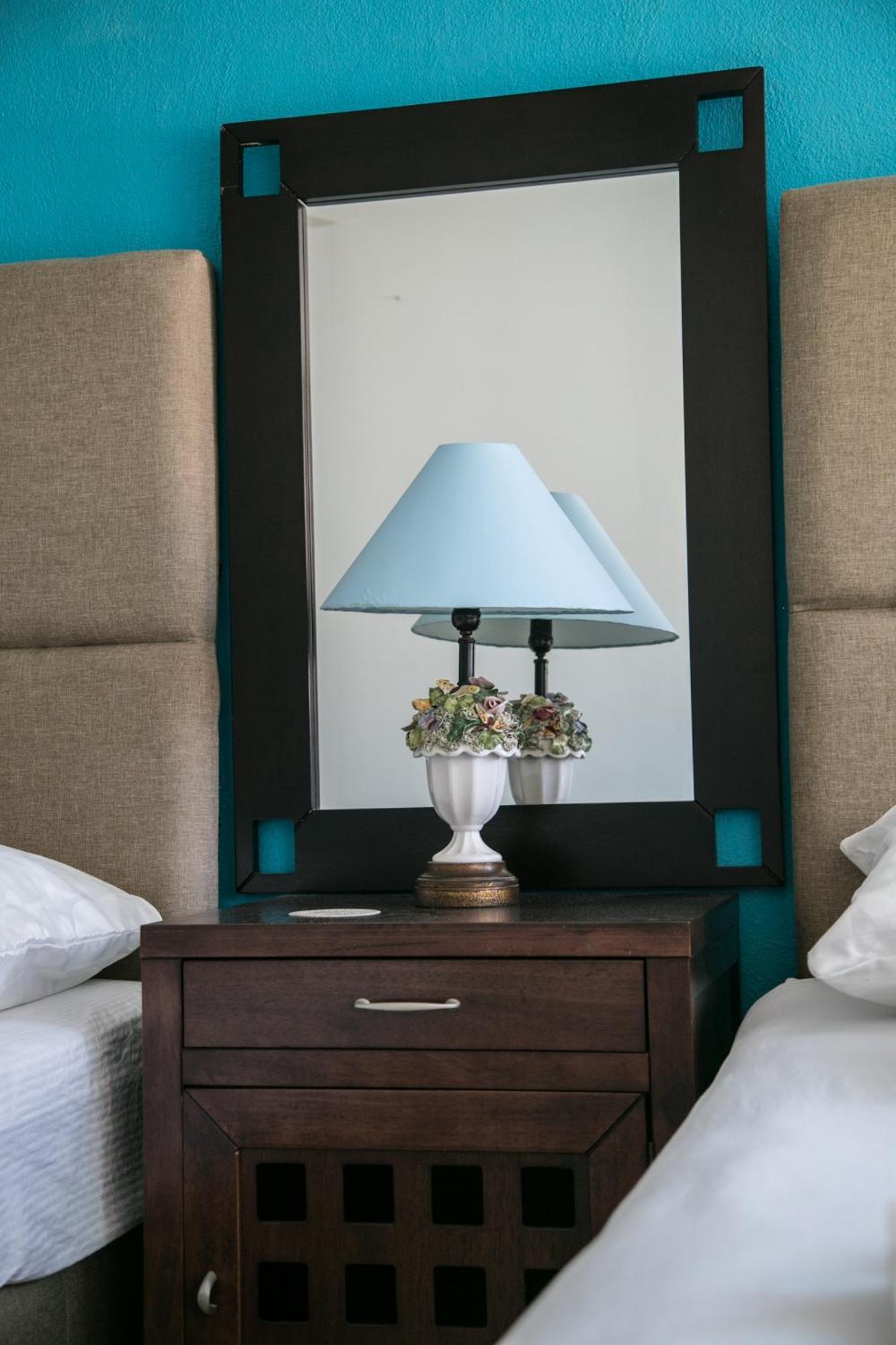 Boutique Basic Hotel Пуэрто-Вальярта Экстерьер фото